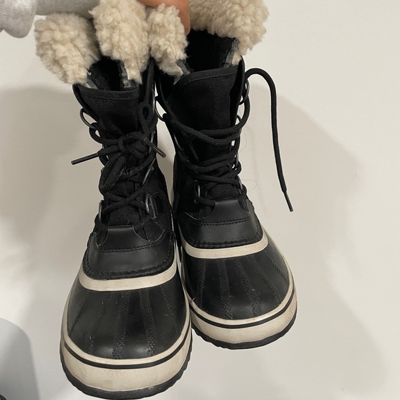 Sorel Winter Carnival Waterproof Boots Size 6 - Picture 3 of 7